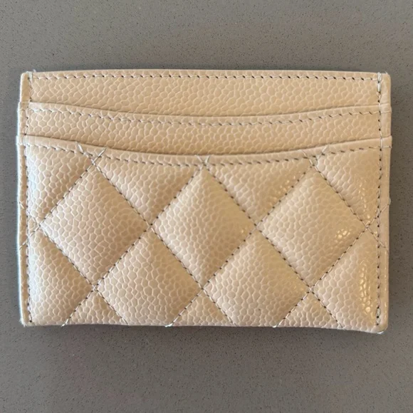 Chanel Beige Caviar Cardholder - Picture 4 of 11